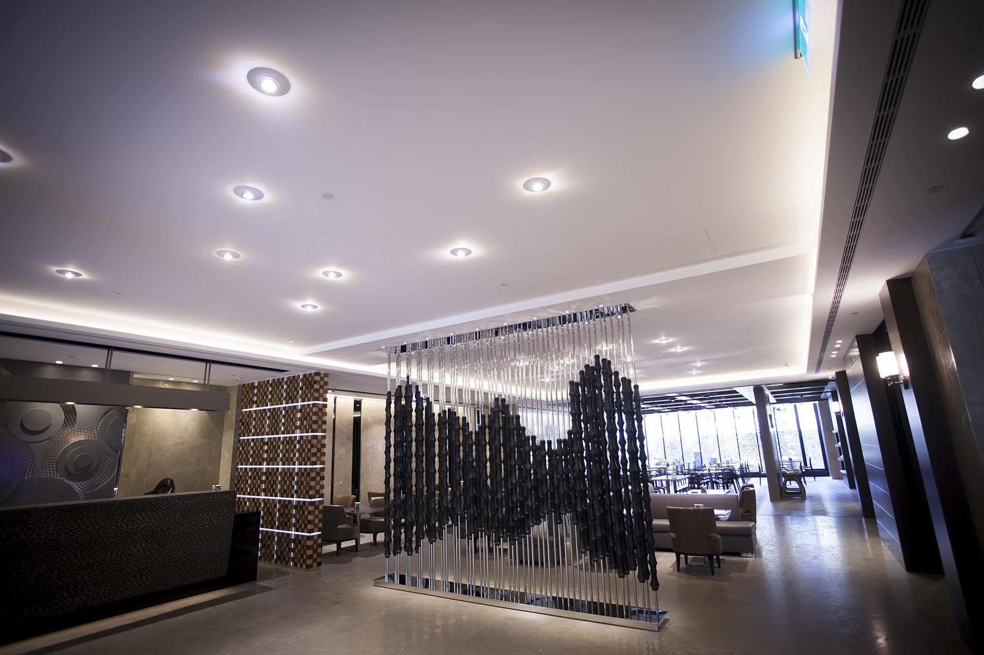 Royal Group Hotel Minghua Branch Kaohsiung Zewnętrze zdjęcie